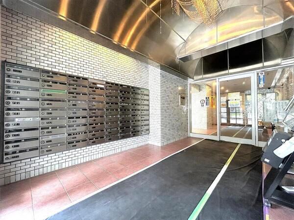 【天神ロイアルハイツ】エントランス1