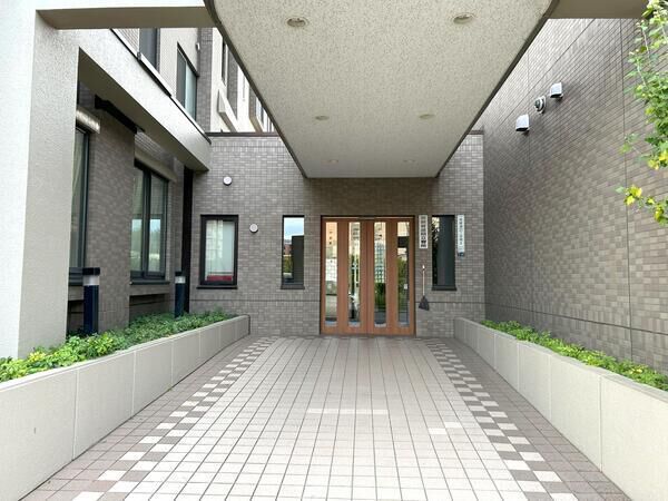 ロイヤルシャトー南郷通 3枚目 ロイヤルシャトー南郷通