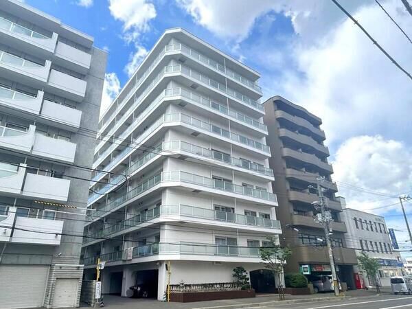 【ライオンズマンション北5条】外観１