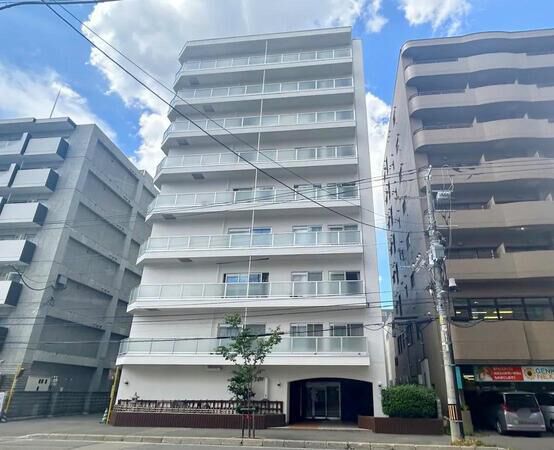 【ライオンズマンション北5条】外観２