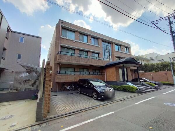 【代々木西原パークマンション】外観写真