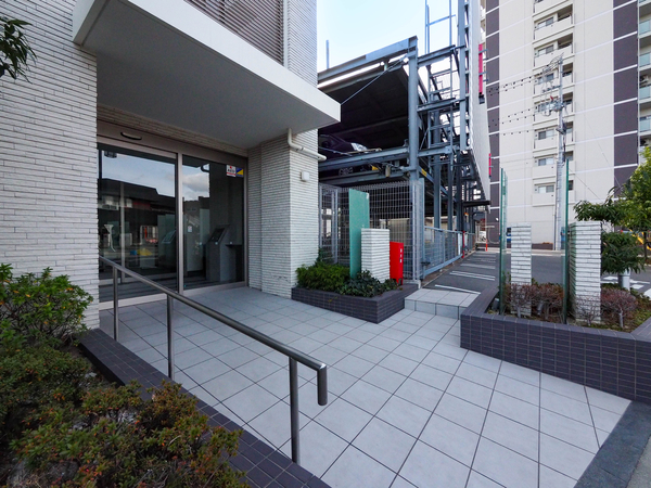 【レゾンシティ刈谷銀座】エントランス