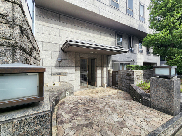 【ノアーズアーク南麻布】エントランス 【ノアーズアーク南麻布】エントランス