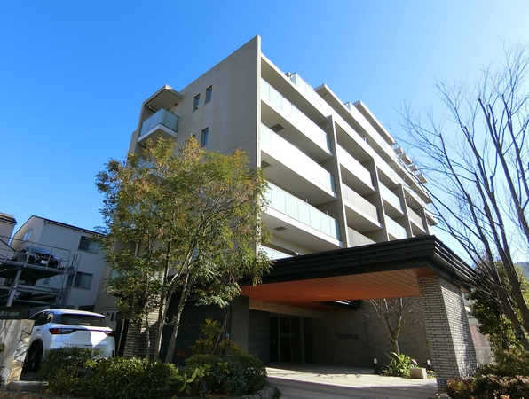 【クリオ上麻生ガーデンコート】外観