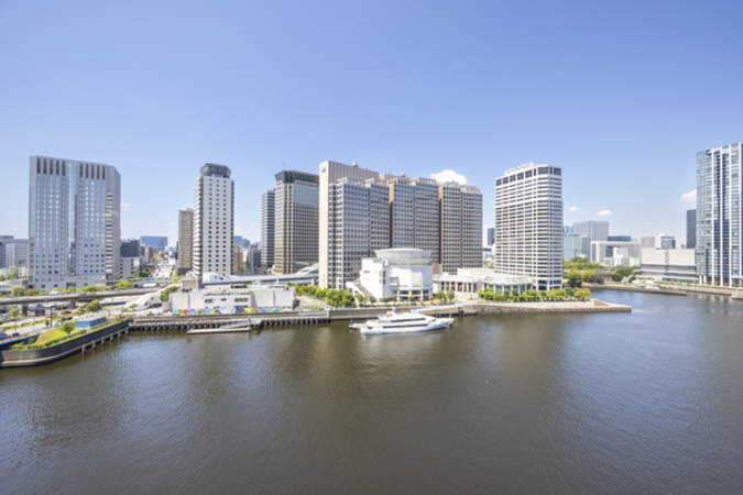 運河を挟んだ天王洲エリア（本マンション１１階からの眺望）