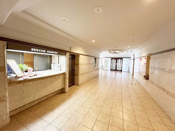 【ライオンズガーデン府中】＜エントランス＞