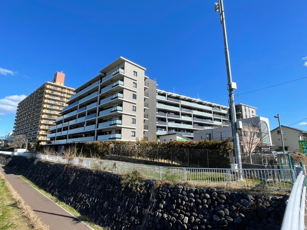 【ブランシエラ川口】外観