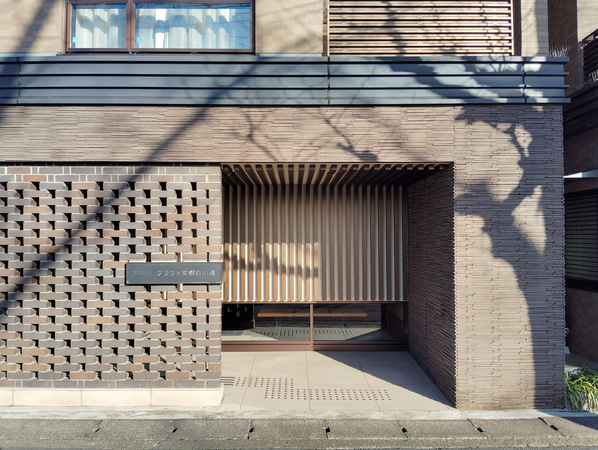 【プラウド京都白川通】エントランス