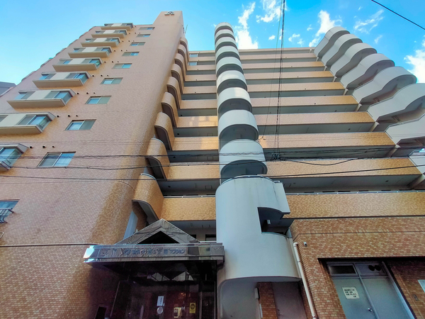 【朝日大通り公園マンション】外観