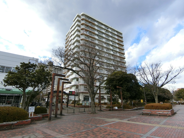【清新プラザ3号棟】外観