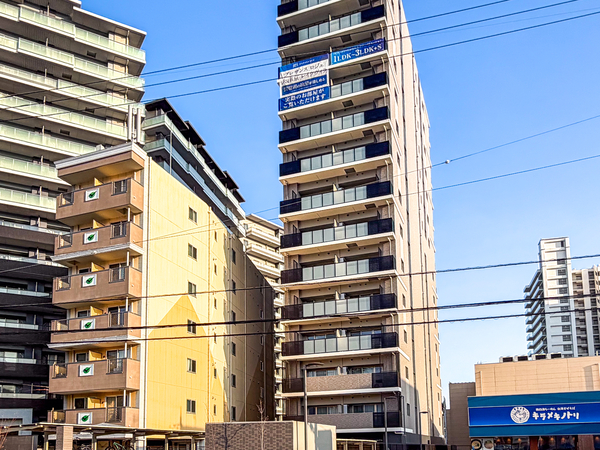 【プレサンスロジェ大津京レイクヴィラ】外観
