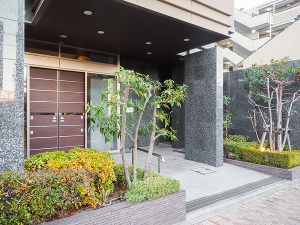 【BELISTA春日井】エントランス