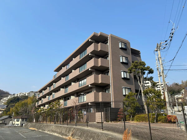 【藤和甲陽園東山ホームズ】外観