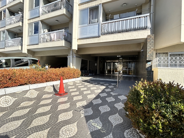 【まんしょん中目黒】エントランス