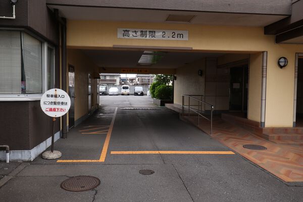 【GSハイム豊田】駐車場入り口