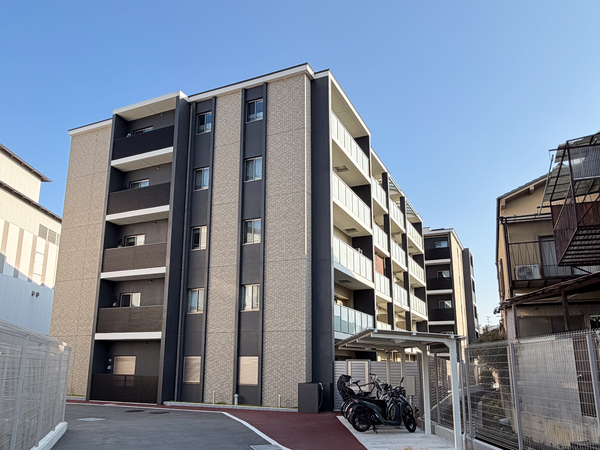 【プレサンスロジェ太秦天神川Ⅱ】外観