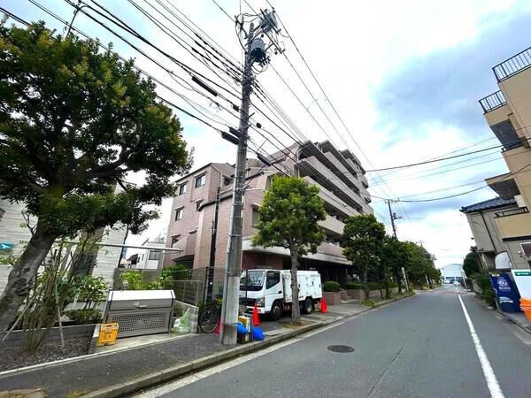 【ライオンズマンション篠崎八石公園】外観４