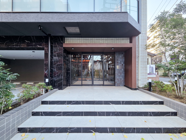 【ラ・グラース本川越】エントランス