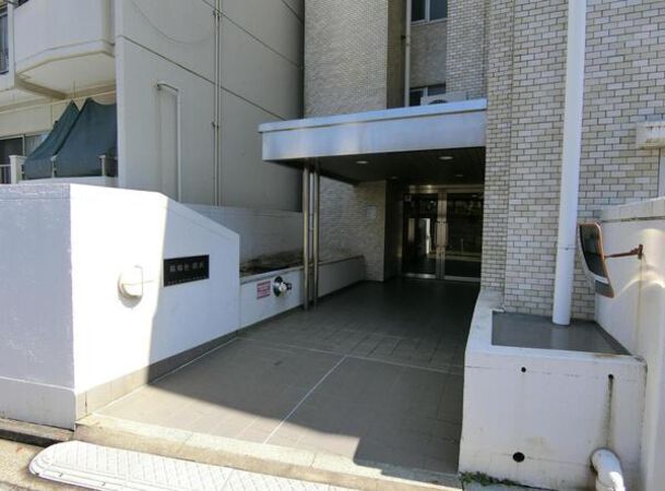 【陽輪台横浜反町】エントランス