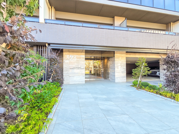 【ガーラ・レジデンス川口並木パークサイド】エントランス