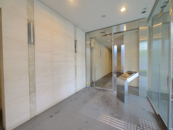 【パークホームズ大山】エントランス 【パークホームズ大山】エントランス