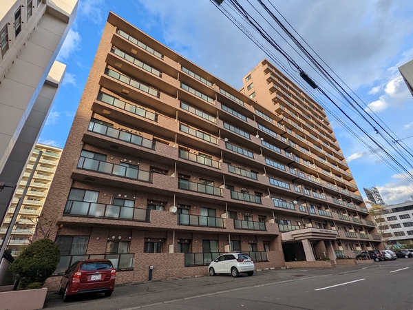 【エスセーナ北10条ルネス】外観