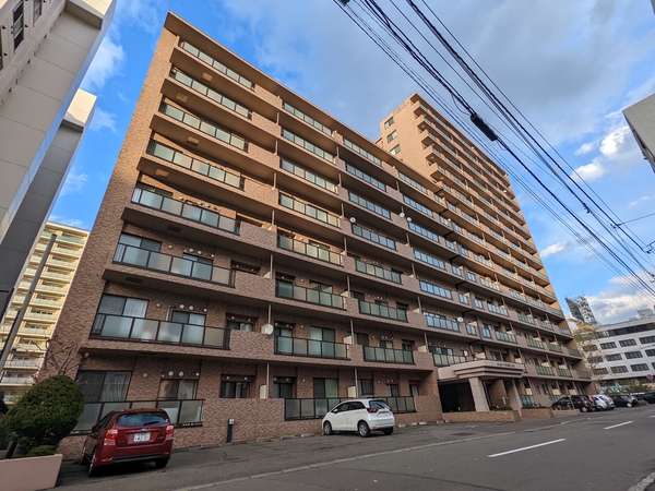 【エスセーナ北10条ルネス】外観