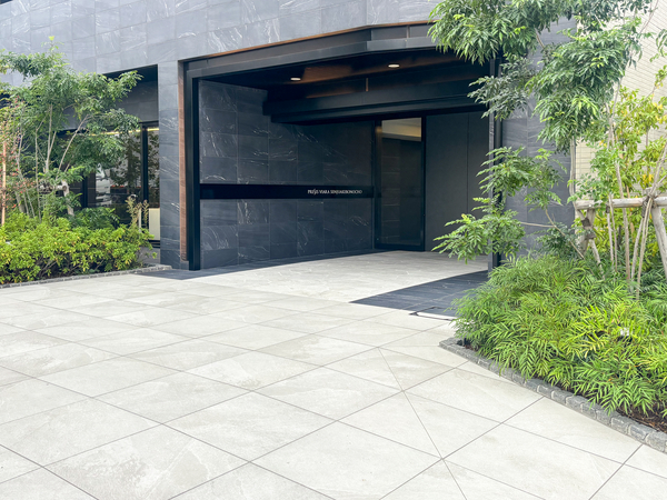 【プレシスヴィアラ千住曙町】エントランス