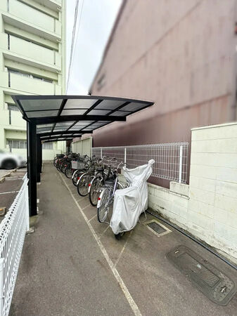 【カーサ志賀】共用部分(駐輪場) 【カーサ志賀】共用部分(駐輪場)