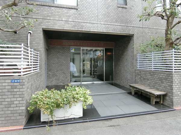 【綱町フラット】エントランス