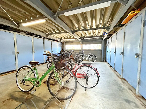 【中銀ヴェルデシティあいの里】駐輪場