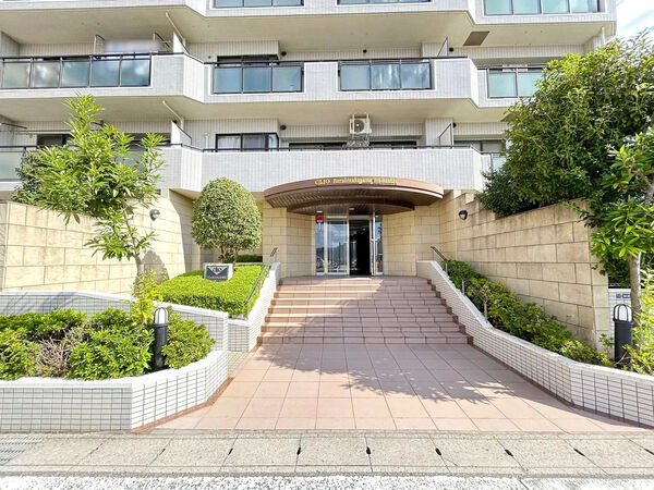 【クリオ原木中山壱番館】エントランス 【クリオ原木中山壱番館】エントランス
