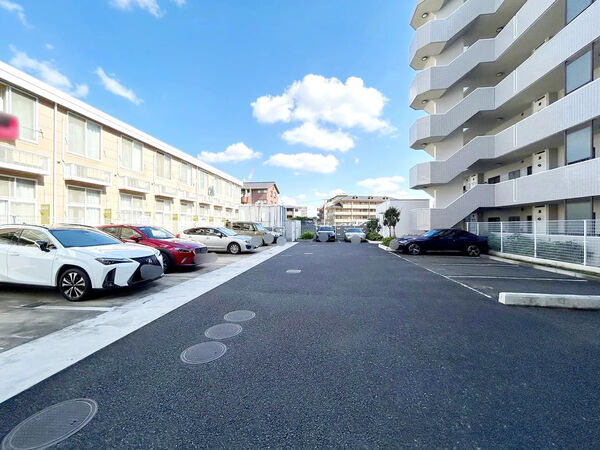 【クリオ原木中山壱番館】駐車場 【クリオ原木中山壱番館】駐車場