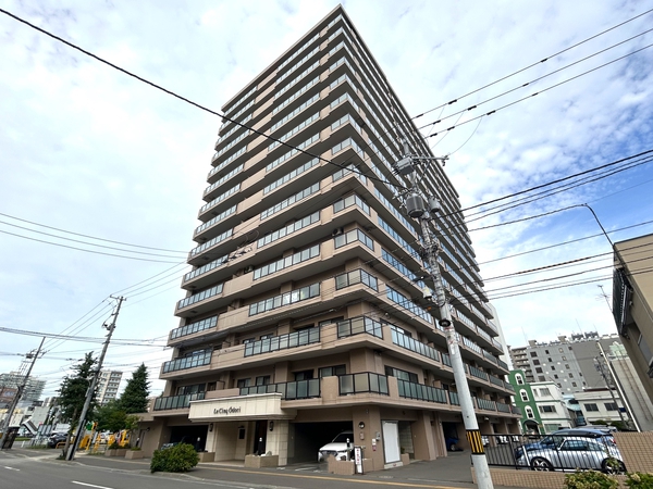 【ル・サンク大通】外観