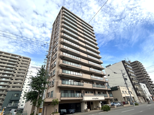 【ル・サンク大通】外観