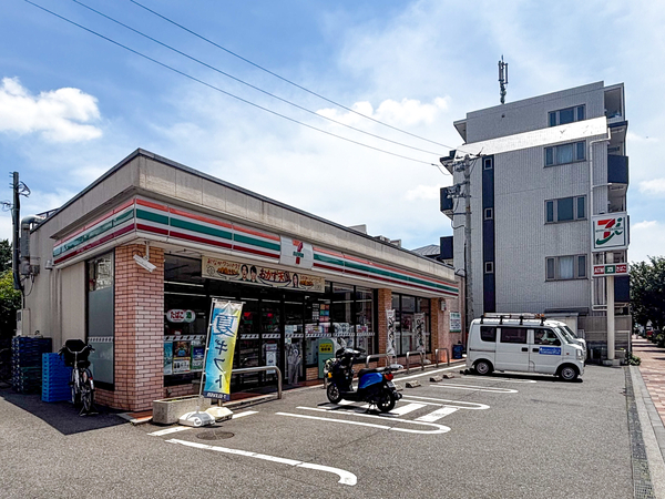 セブン-イレブン阿佐谷北6丁目店まで約130m(徒歩2分) セブン-イレブン阿佐谷北6丁目店まで約130m(徒歩2分)