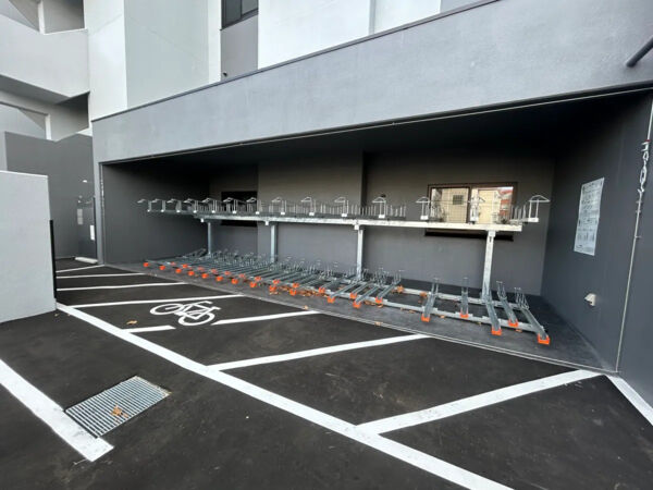 【グランファーレ平岸パークヒルズ】駐輪場