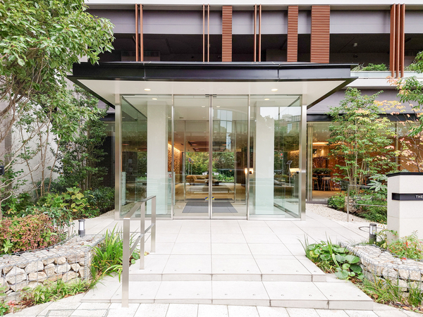 【ザ・グランクロス多摩センター】エントランス