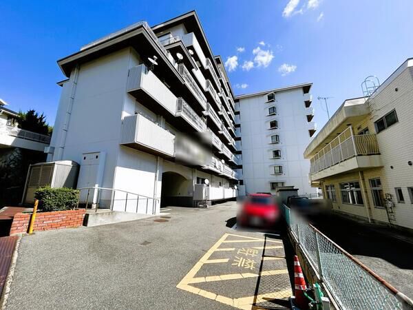 【牛田東パークマンション】＜外観＞