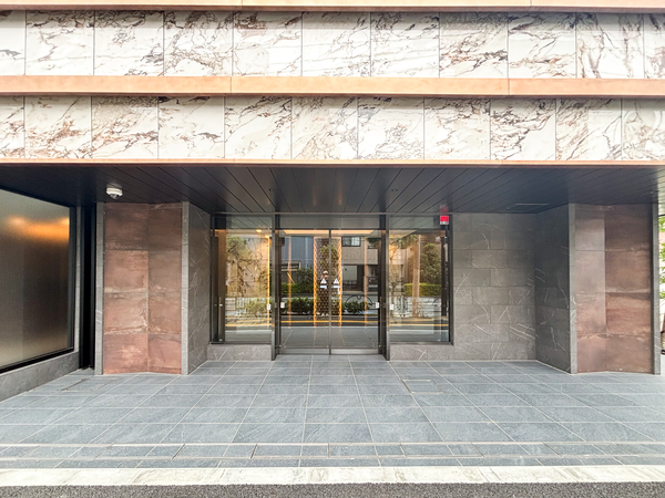 【レーベン堀切菖蒲園VALSTA】エントランス