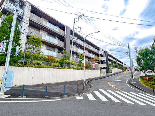 【ライフレビュー川崎久地グランヒル】外観 【ライフレビュー川崎久地グランヒル】外観
