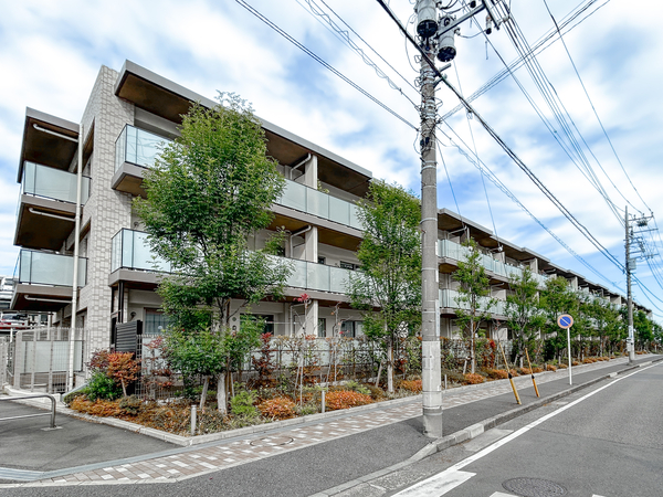 【ライフレビュー川崎久地グランヒル】外観