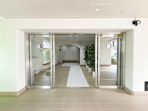 【豊中緑ヶ丘サンハイツ】エントランス 【豊中緑ヶ丘サンハイツ】エントランス