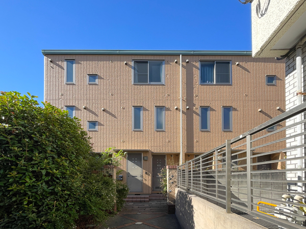 【アドニスガーデン】外観