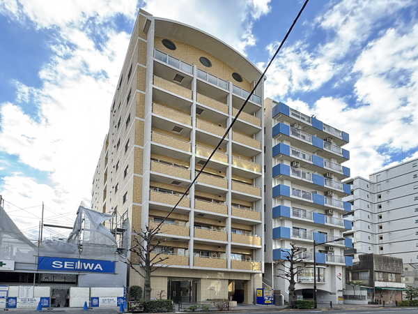 【ラトゥールオザワ】外観