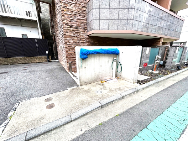 敷地内ゴミ置場