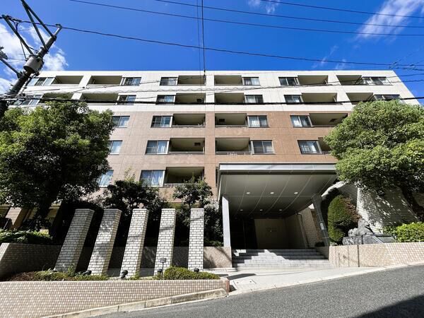 【ライオンズヴィアーレ牛田旭】＜外観＞