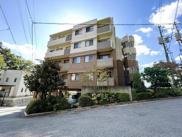 【ライオンズヴィアーレ牛田旭】＜外観＞