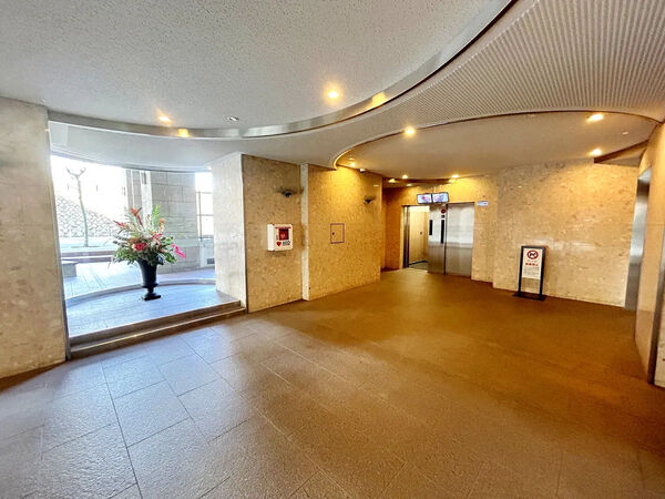 【ライオンズマンション北梅田】エントランス