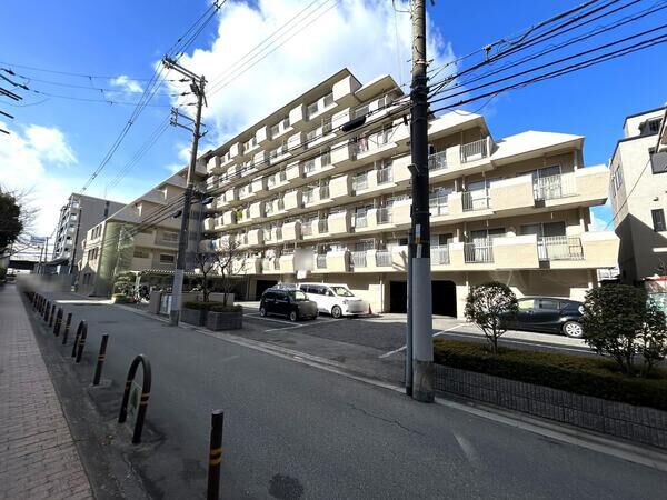 【大建コーポ江坂2】外観
